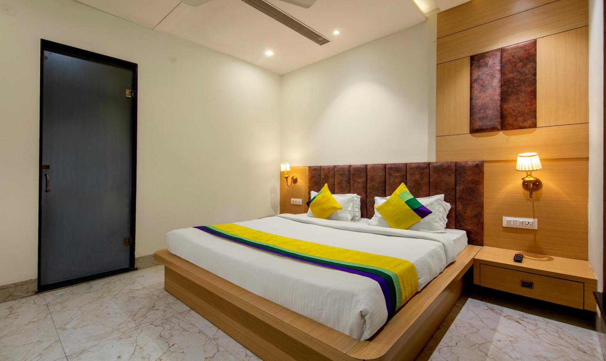 Itsy Hotels Sehdev Residency, Near Golden Temple Amritsar Dış mekan fotoğraf